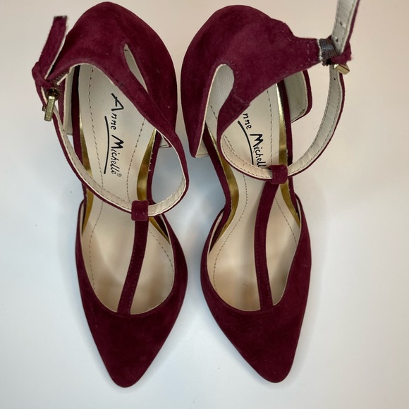 ANNE MITCHELL Velvet T-Strap High Heel in Burgundy - Picture 2 of 4